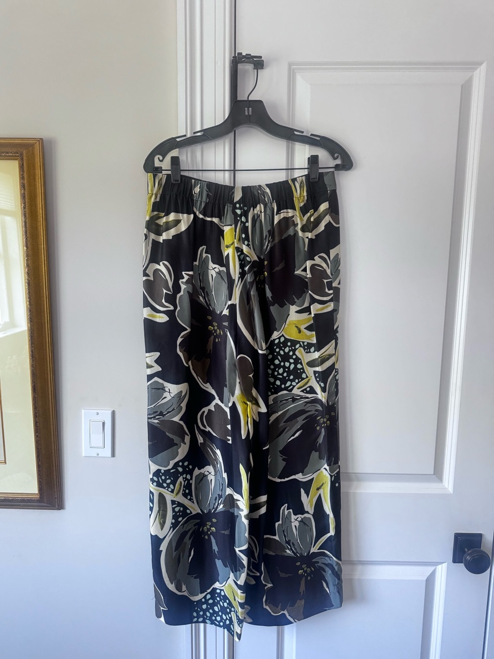 Lafayette 148 New York 100% Silk Wide Leg Pants Size M Black Botanical